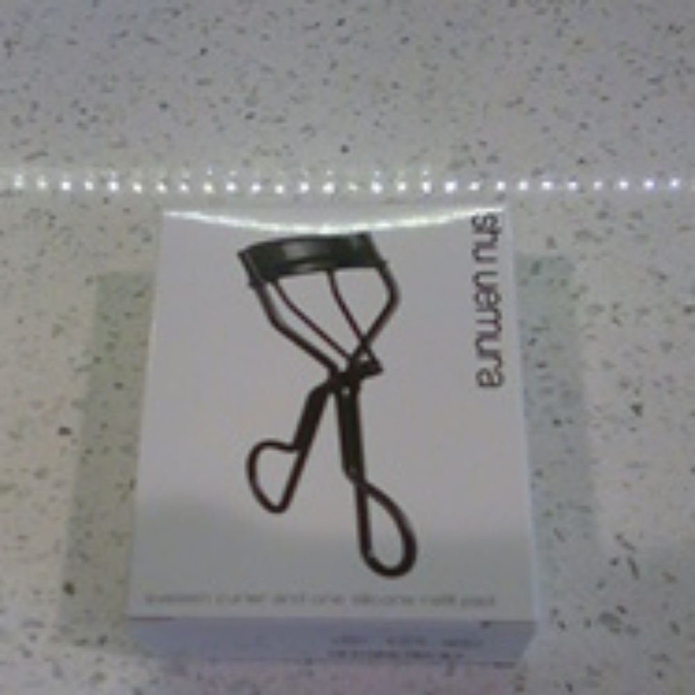 New boxed Shu Uemura eyelash curler